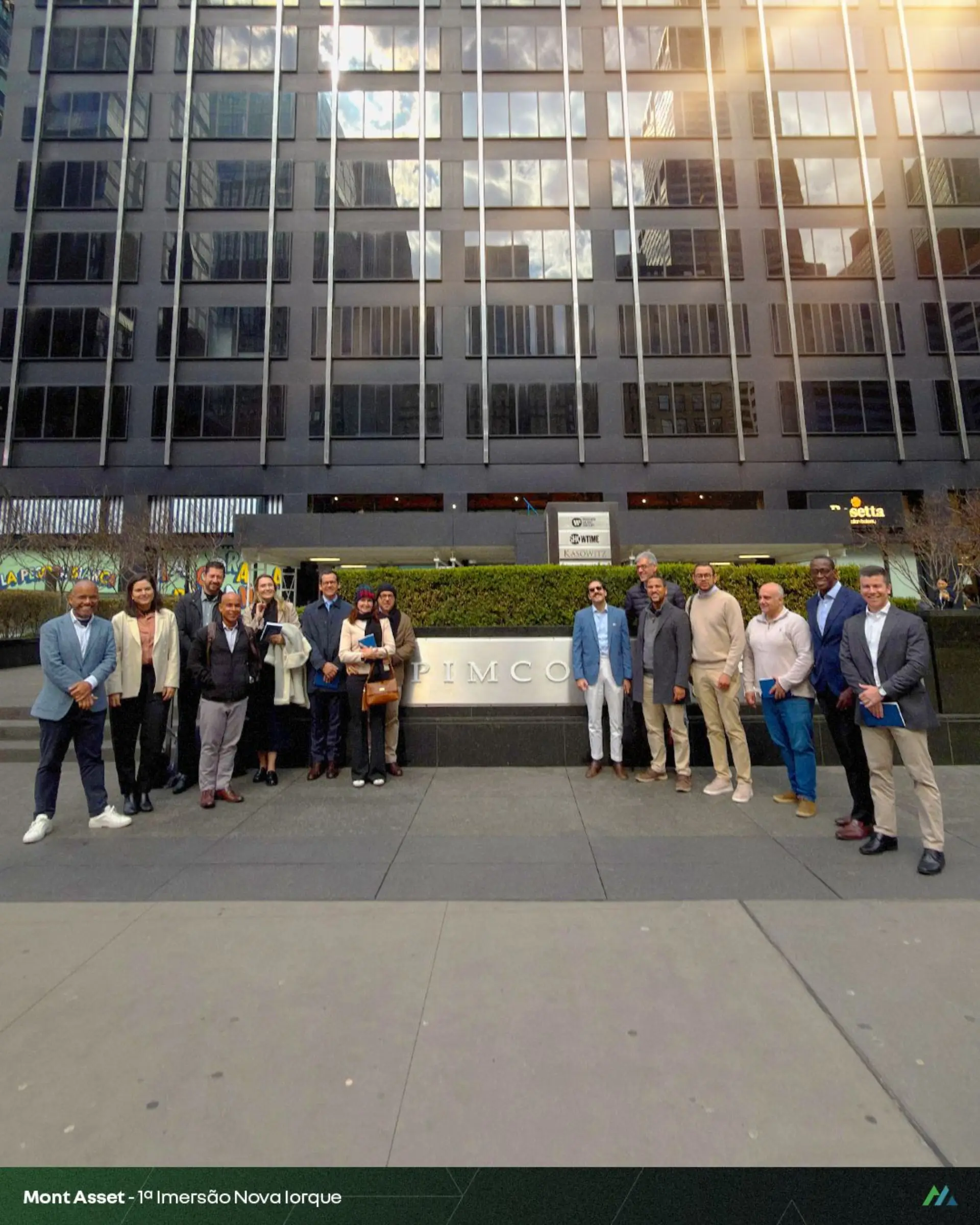 Grupo na sede da PIMCO